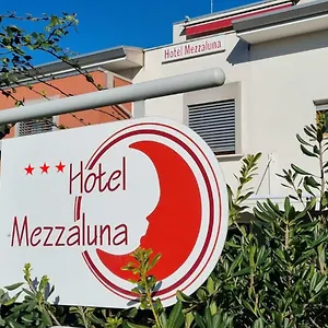 Mezzaluna Hotel